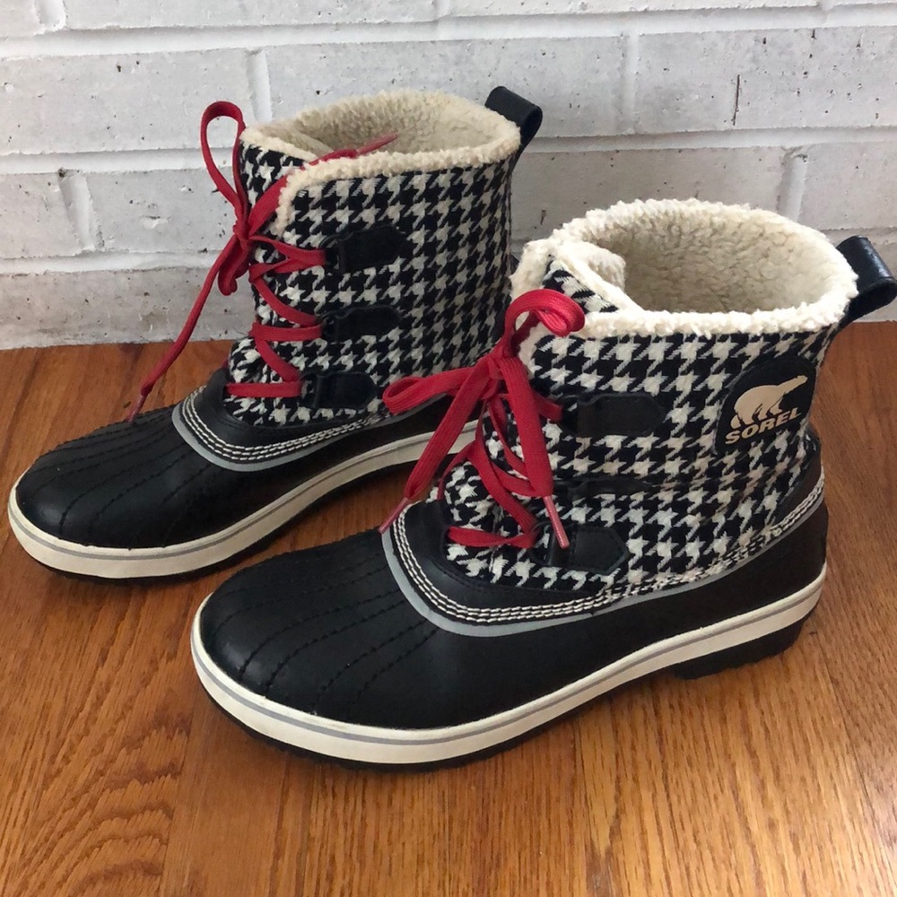 Sorel Tivoli Black/White Houndstooth Snow Boot 9.5